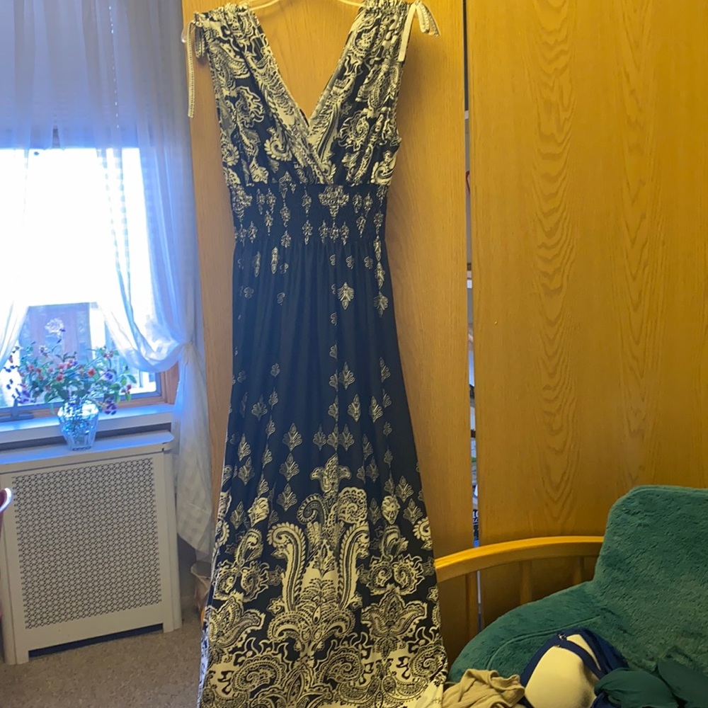Black and white maxi dress